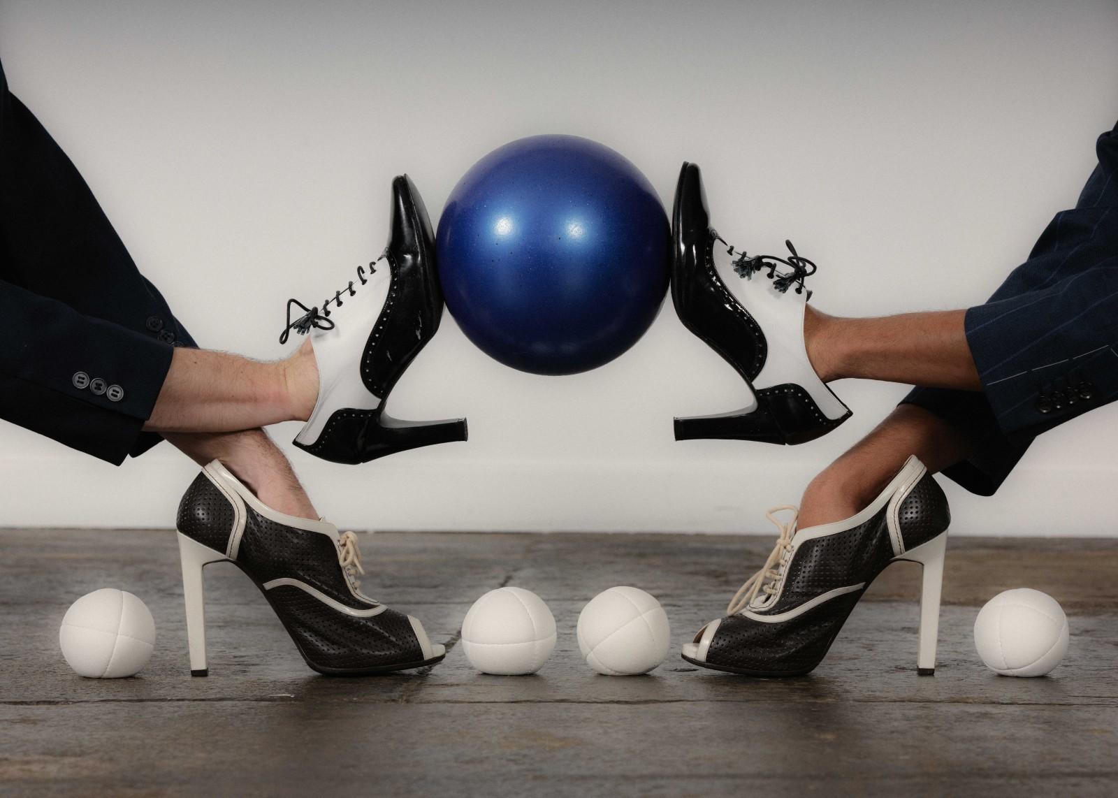 Hot Damn Hannah - Gandini Juggling (c) Camilla Greenwell